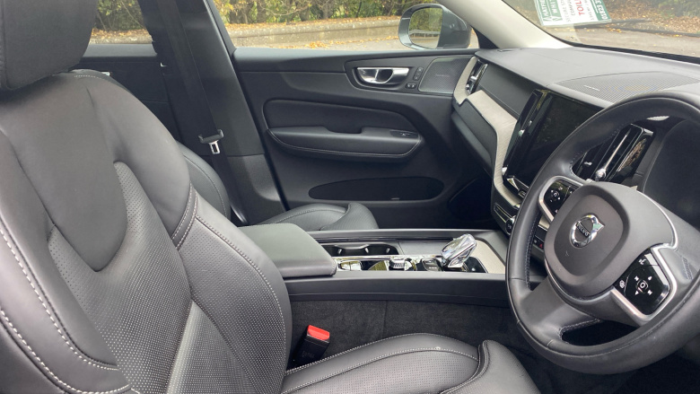 Volvo Xc60 2.0 B5P Inscription Pro 5dr AWD Geartronic Petrol Estate